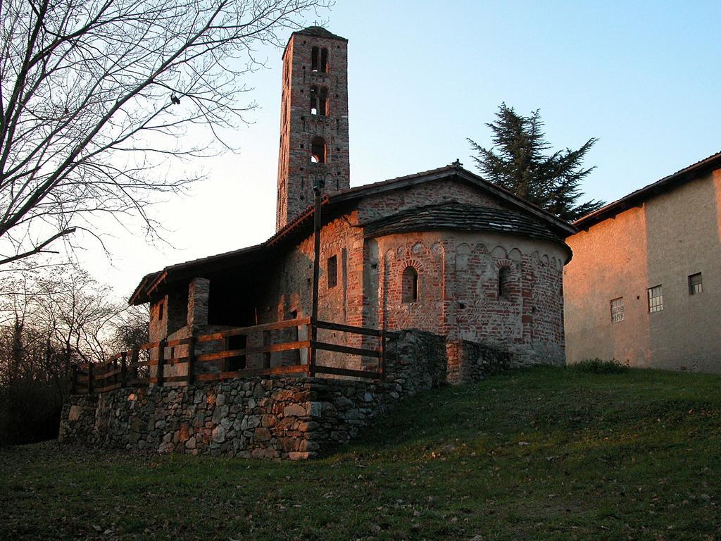 Villa D'Azeglio Albiano D'Ivrea Luaran gambar